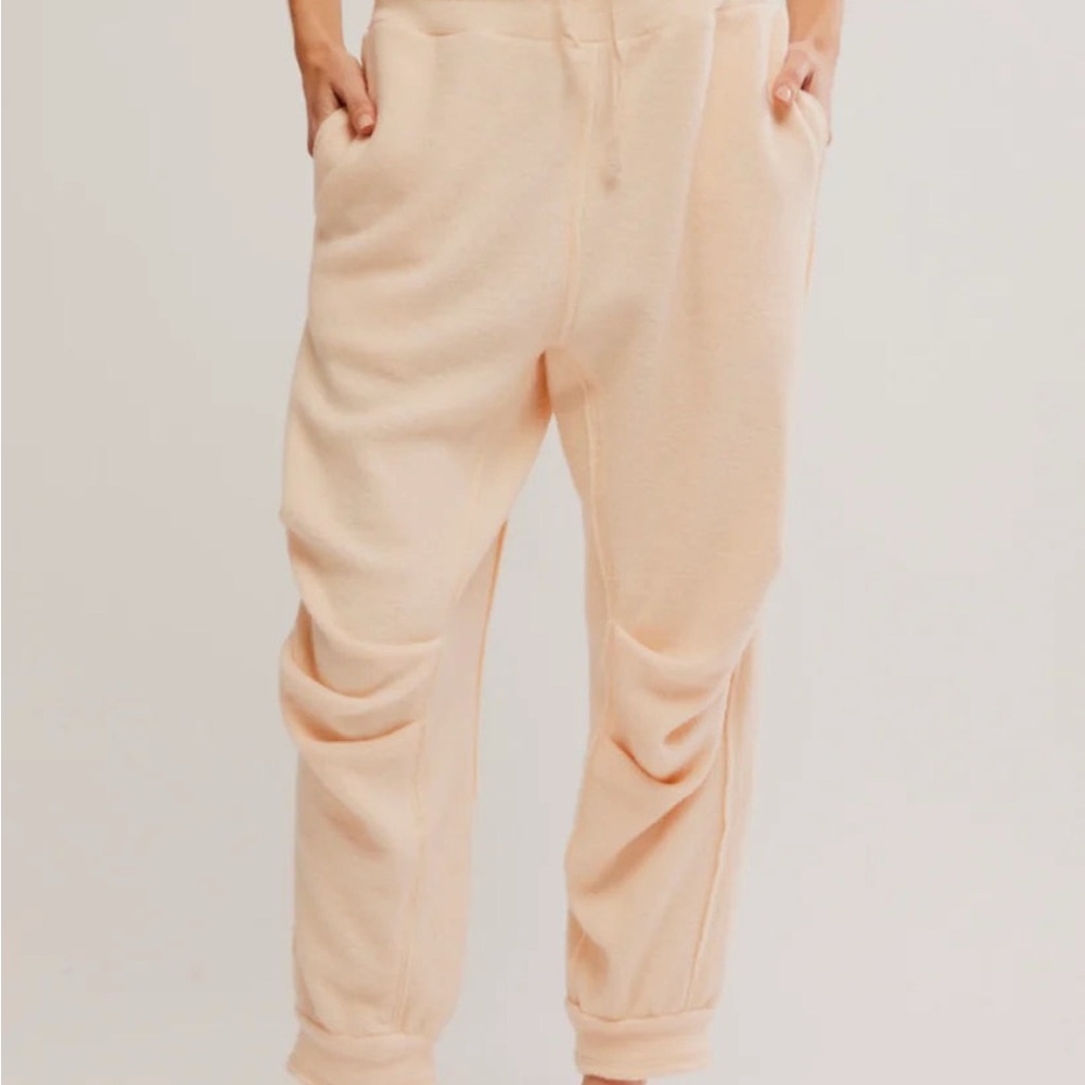 Free People Intimately Day Off Fleece Jogger Peach adjustable drawstring Sz S